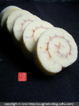 又是一年草莓季【草莓酱原味蛋糕卷】