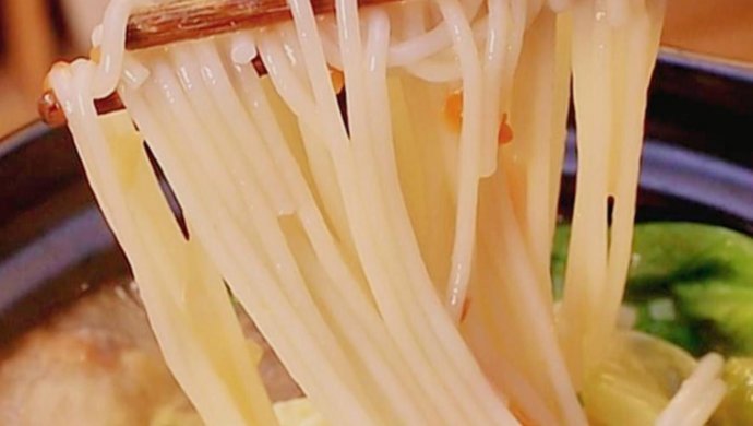 鲜香浓郁的【茄汁三鲜米粉】