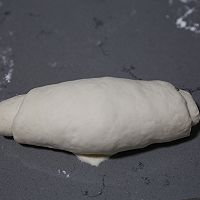 #浪漫七夕 共度“食”光#香肠丁奶酪面包的做法图解9