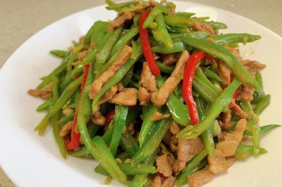 肉丝炒扁豆角