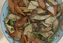 杏鲍菇炒肉的做法