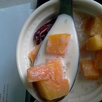 秋冬季推荐～牛奶木瓜雪蛤银耳粥的做法图解4