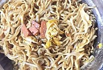 香辣火腿鸡蛋炒面的做法