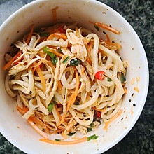 鸡丝凉面