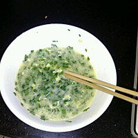 香煎韭菜鸡蛋饼的做法图解3