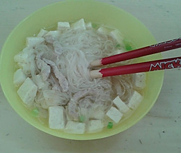 清汤豆腐肉丝面的做法