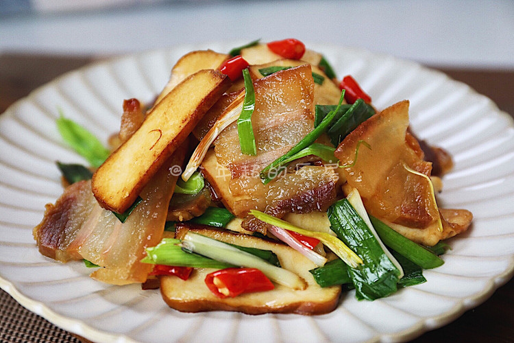 超下饭的青蒜炒咸肉的做法