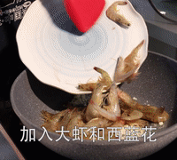 西蓝花炒虾，满满的都是营养~的做法图解6