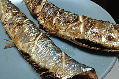 盐烤秋刀鱼 源于深夜食堂