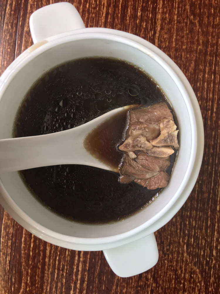 熟地山药猪骨汤的做法