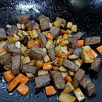 #做出牛肉的分寸感#黑椒杏鲍菇牛肉粒的做法图解7