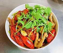 小龙虾鸡爪锅的做法