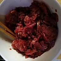 手工牛肉酸菜面片的做法图解2