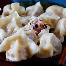 鲜掉眉毛的 三鲜水饺~