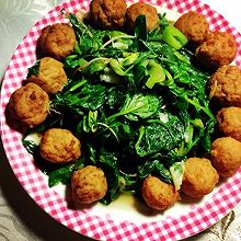 菠菜芽烩四喜小萝卜丸子