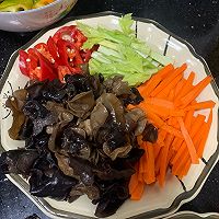 木耳西芹胡萝卜鸡煲的做法图解4