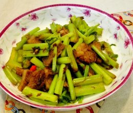 西芹炒回锅肉的做法