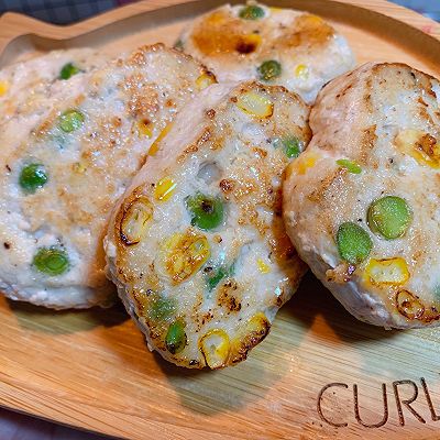 快手低脂减肥餐玉米豌豆鸡肉饼鸡块