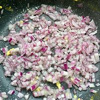 #皇后红玫瑰花式做法#苹果时蔬鸡蛋炒饭的做法图解5