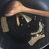 鳗鱼干香炒芥蓝的做法图解4
