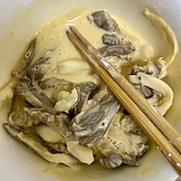 超简单的椒盐蘑菇的做法图解4