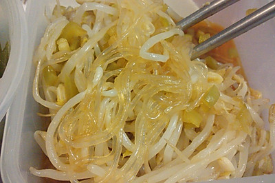 凉拌豆芽粉丝
