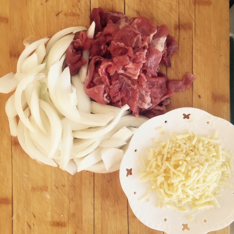 微波炉版简易 芝士牛肉焗饭的做法图解1