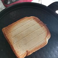 快手早餐丨不用三明治机的美味酱香猪柳三明治的做法图解12