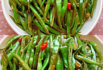 简单又下饭的辣炒蒜香豆角！的做法