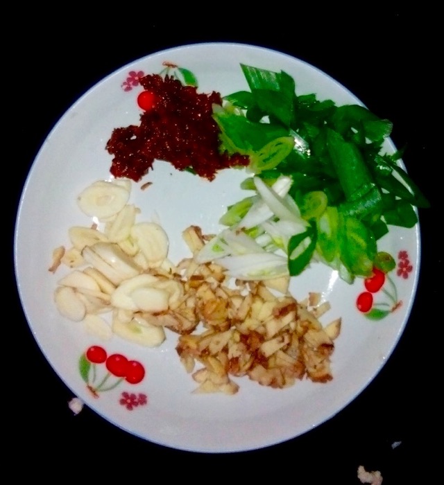 鸡扒豆腐的做法图解2