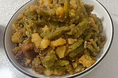 腌猪肉烩豆角