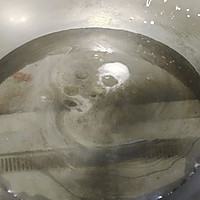 牡丹鱼片——白灼巴沙鱼的做法图解2