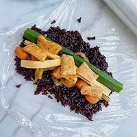 紫米饭团的做法图解4