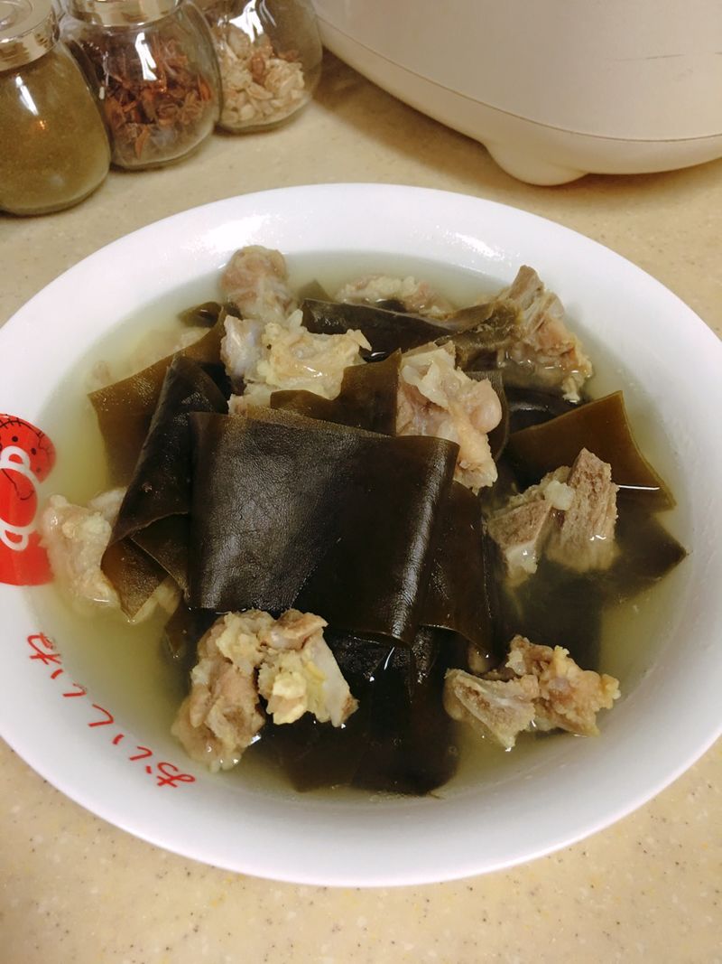 自贡小女人～尾巴骨海带汤