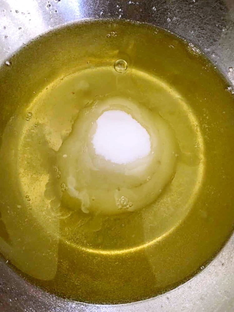 戚风迷你杯子蛋糕的做法图解2