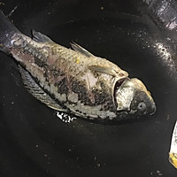 豆腐鲫鱼汤的做法图解1