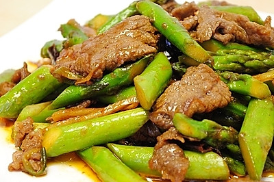 甜辣芦笋牛肉片