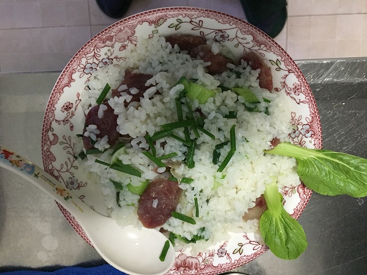 香肠青菜炒饭的做法