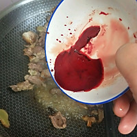 养气补血的营养粥:鸽子排骨红米粥的做法图解13