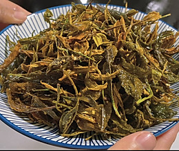 酥炸茶叶的做法