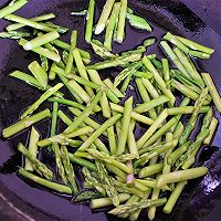 #美食视频挑战赛#芦笋虾仁的做法图解4