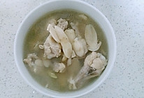 松茸两吃：松茸鸡汤，黄油煎松茸的做法
