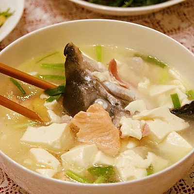 三文鱼头豆腐汤