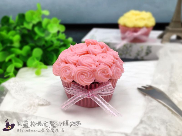 【美食魔法】玫瑰花束奶冻裱花马芬杯子蛋糕