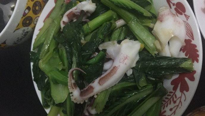 菜心炒鱿鱼头