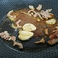 酱肉土豆烧蘑菇的做法图解2