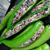 煎酿鲮鱼猪肉辣椒的做法图解1