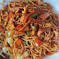 青椒肉丝火腿蛋炒面的做法图解4