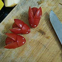 菜盘装饰之番茄小兔子。的做法图解4