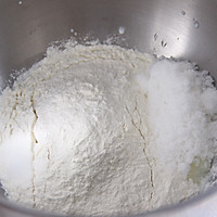 焦脆松软做法简单❗️烘焙小白也能做的蜂蜜脆底面包的做法图解1